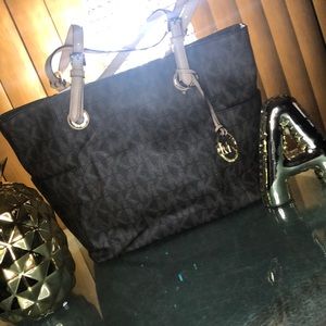 Michael Kors Signature Tote